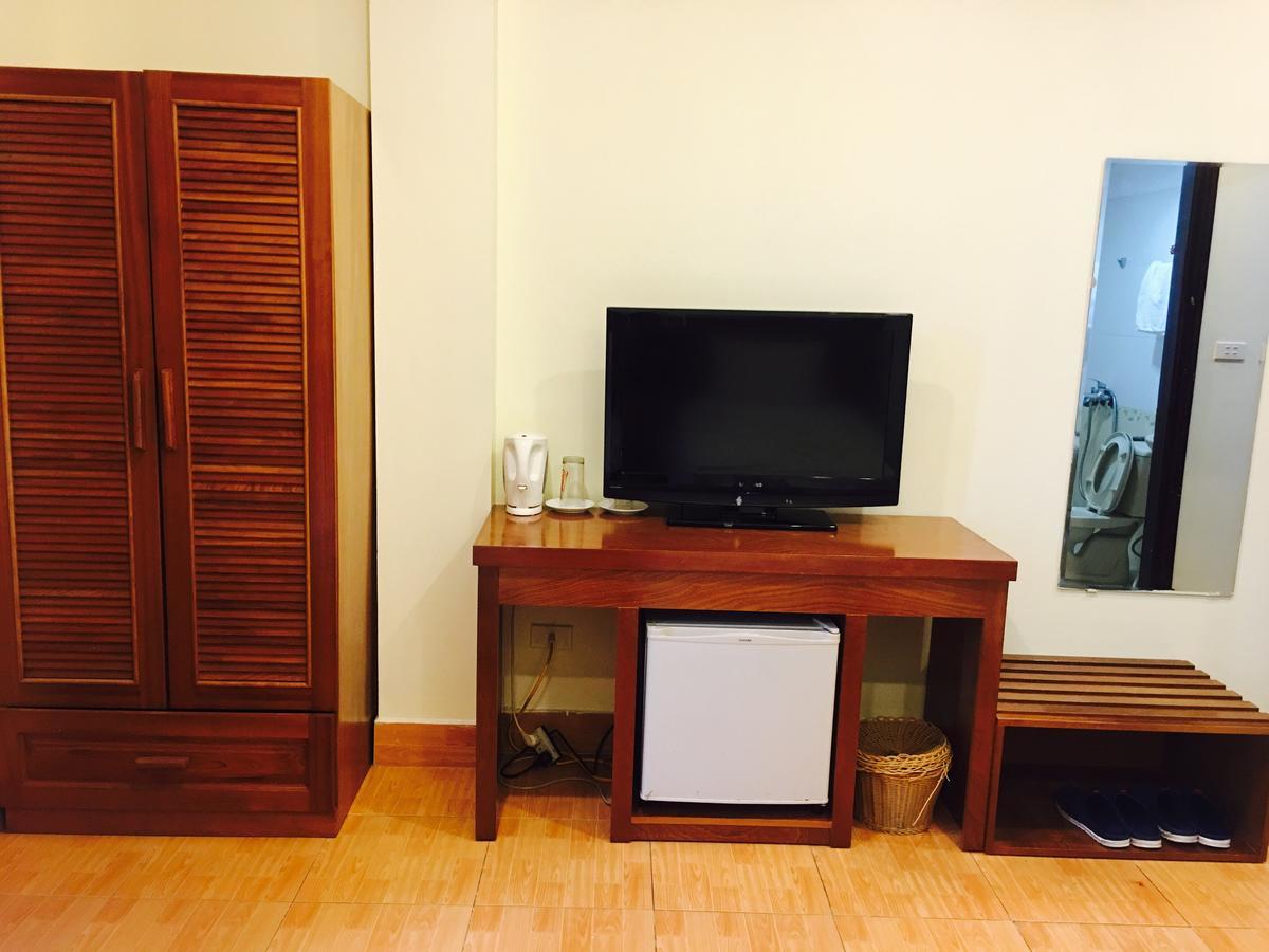 ホテルSaigon Palace Tran Quoc Hoan ハノイ エクステリア 写真